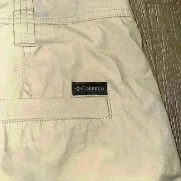 Men's Columbia Sportswear Khaki Outdoor Casual Shorts Size 42W/10L - Picture 6 of 8